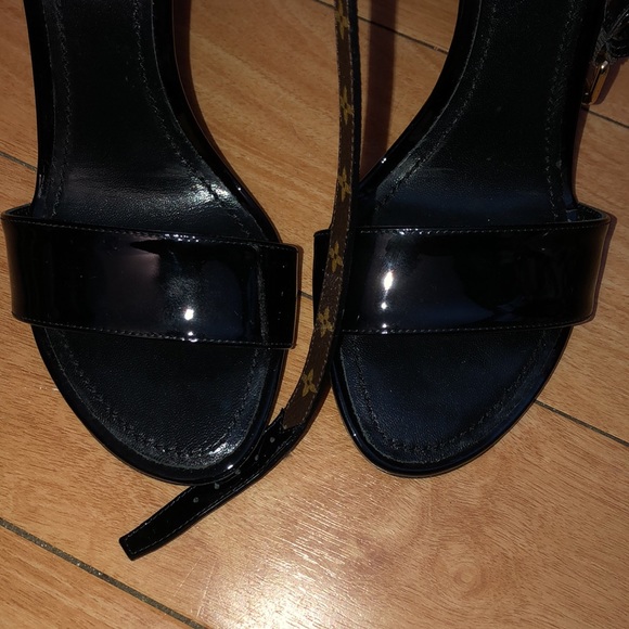 Louis Vuitton Call Back Heel Sandal Fur Trim - Picture 4 of 10